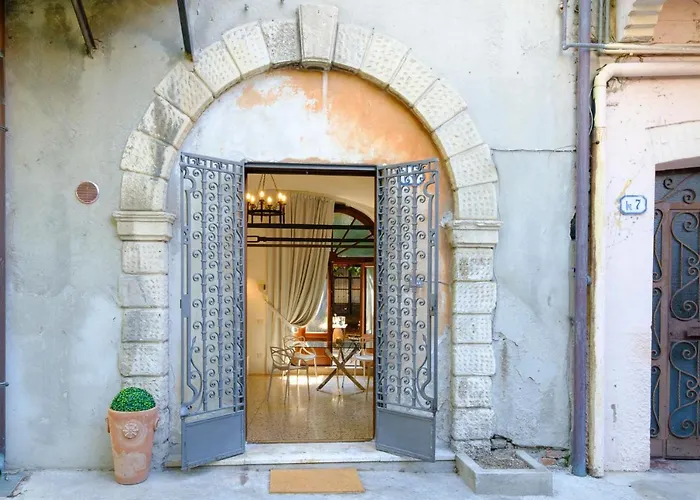 Due Archi-Nel Cuore Del Centro