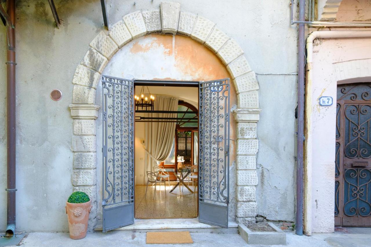 Due Archi-nel Cuore Del Centro